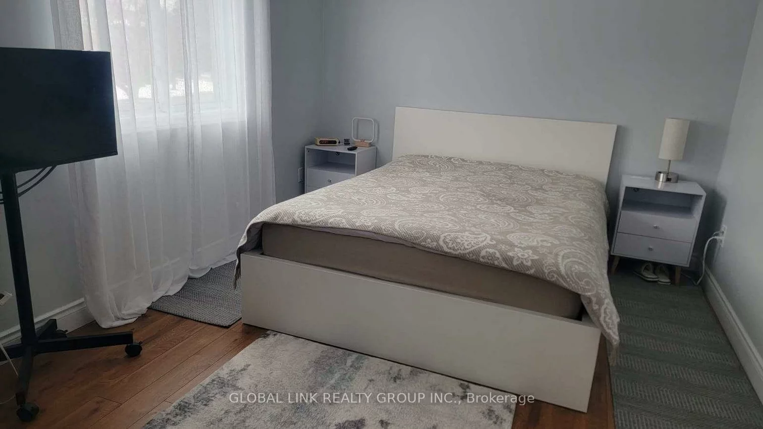 169, Weldrick, North Richvale, Richmond Hill