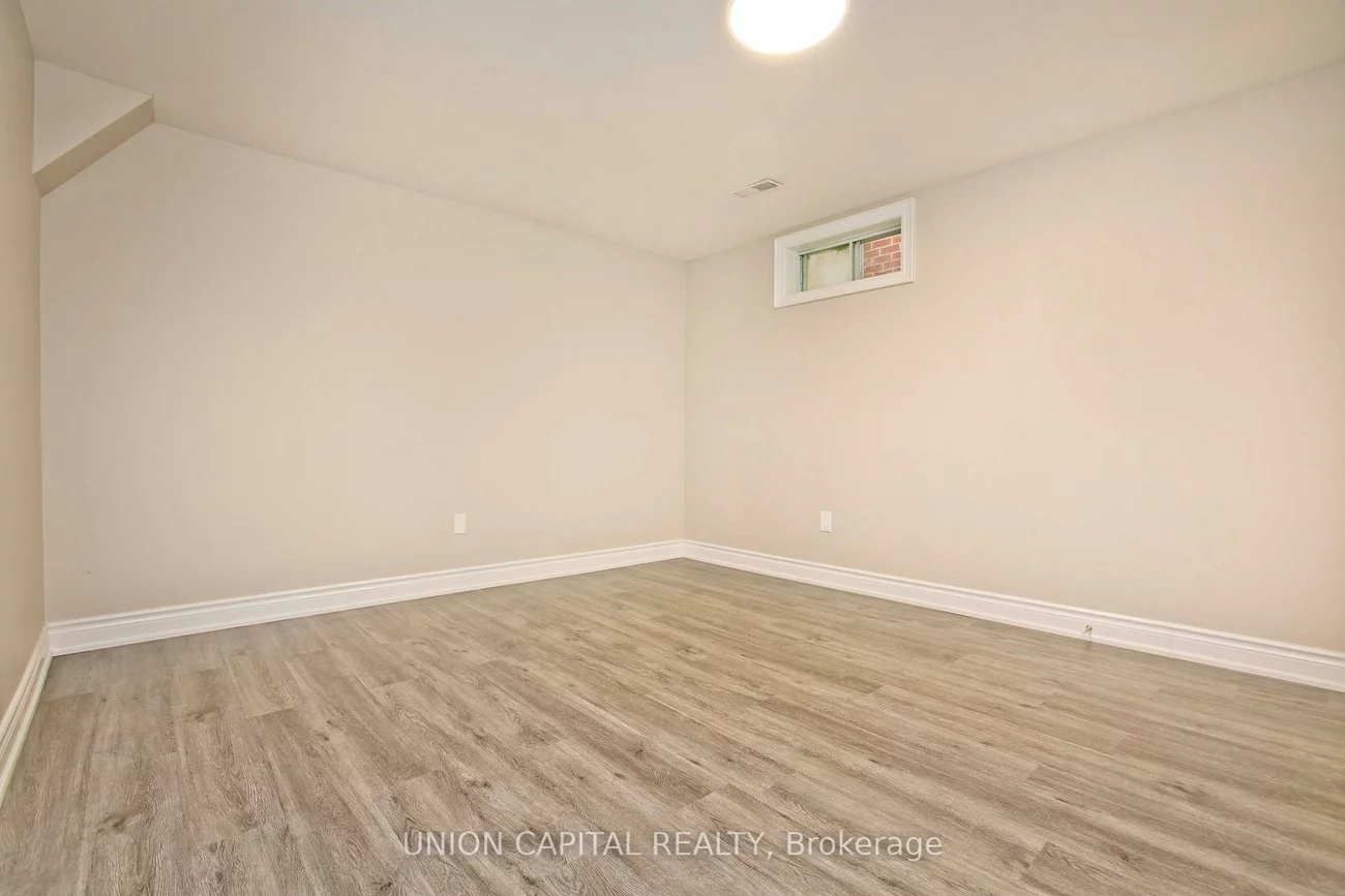 57, Belvedere Cres, Crosby, Richmond Hill