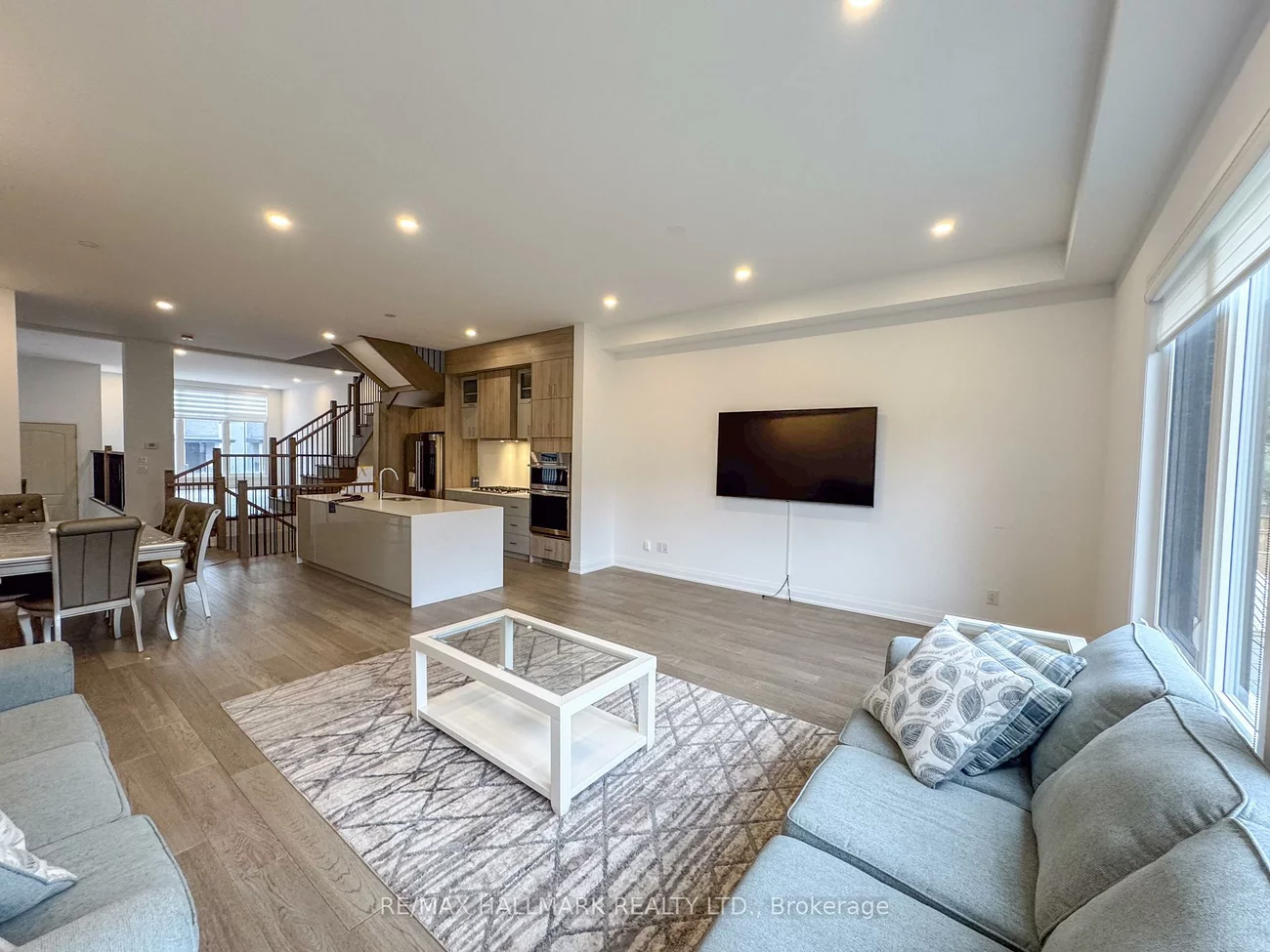 22, Direzze, Mill Pond, Richmond Hill