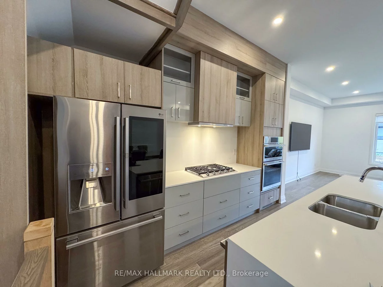 22, Direzze, Mill Pond, Richmond Hill