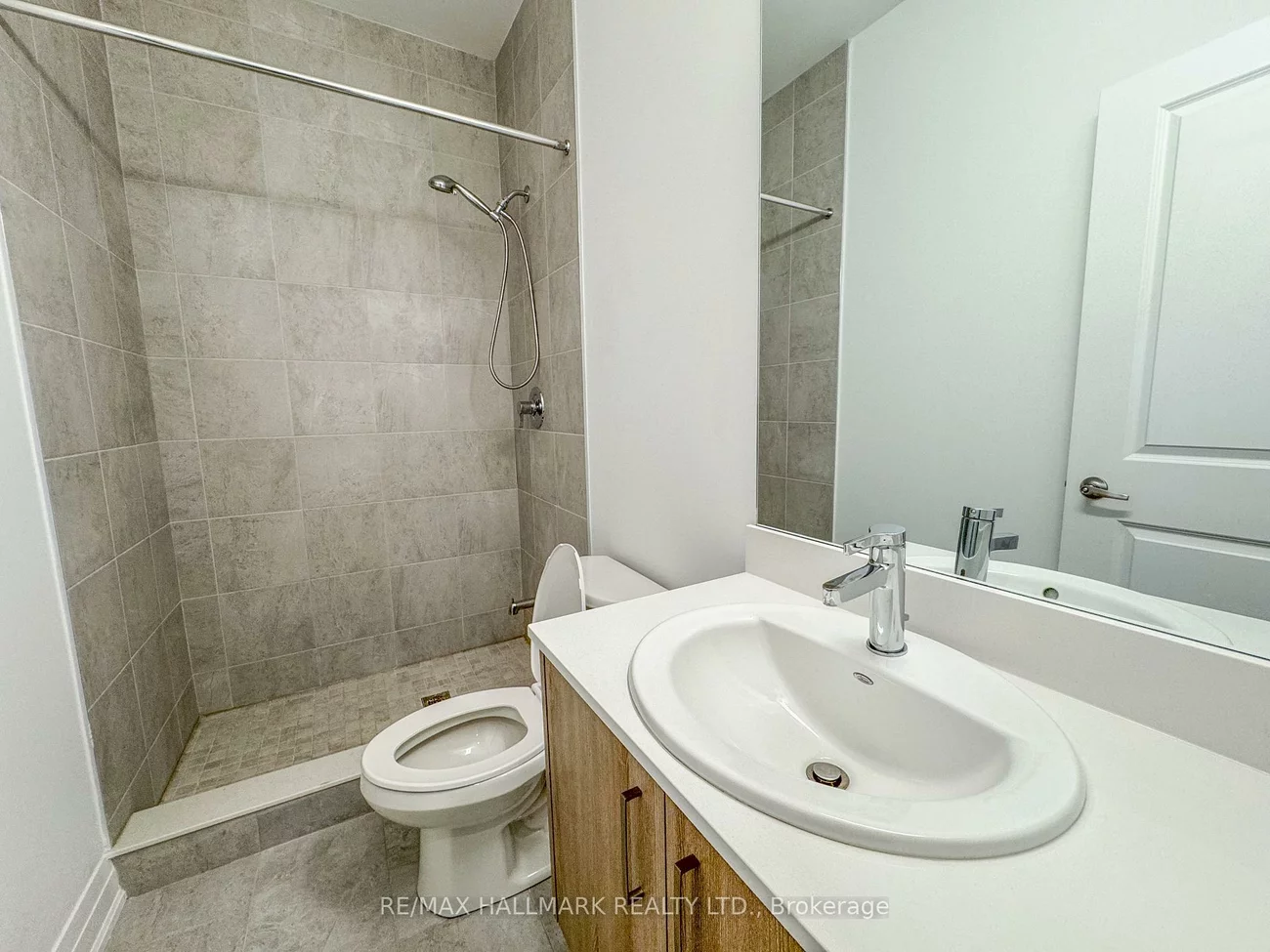 22, Direzze, Mill Pond, Richmond Hill