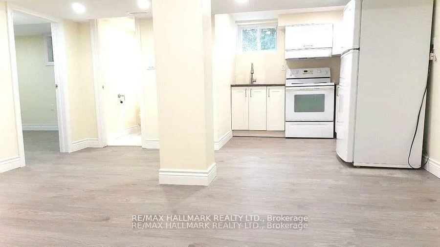 9884, Bayview, Harding, Richmond Hill