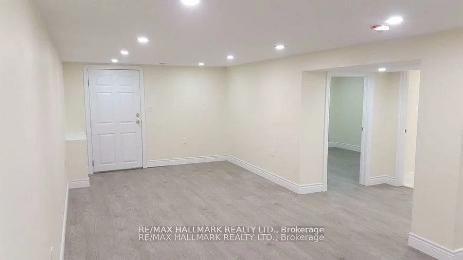 9884, Bayview, Harding, Richmond Hill