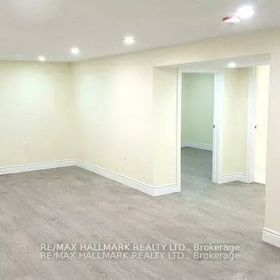 9884, Bayview, Harding, Richmond Hill