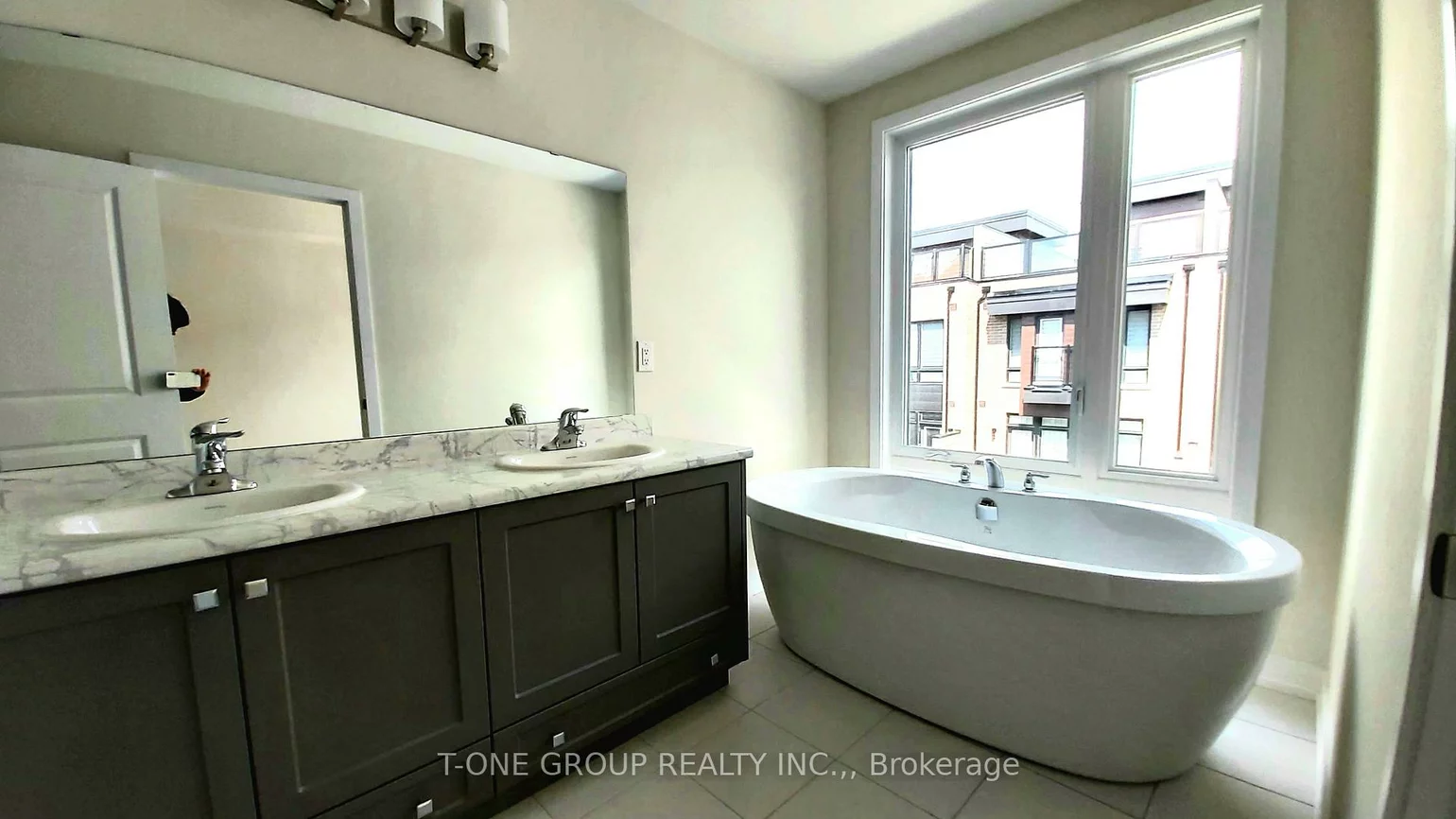 23, Ingersoll, Jefferson, Richmond Hill