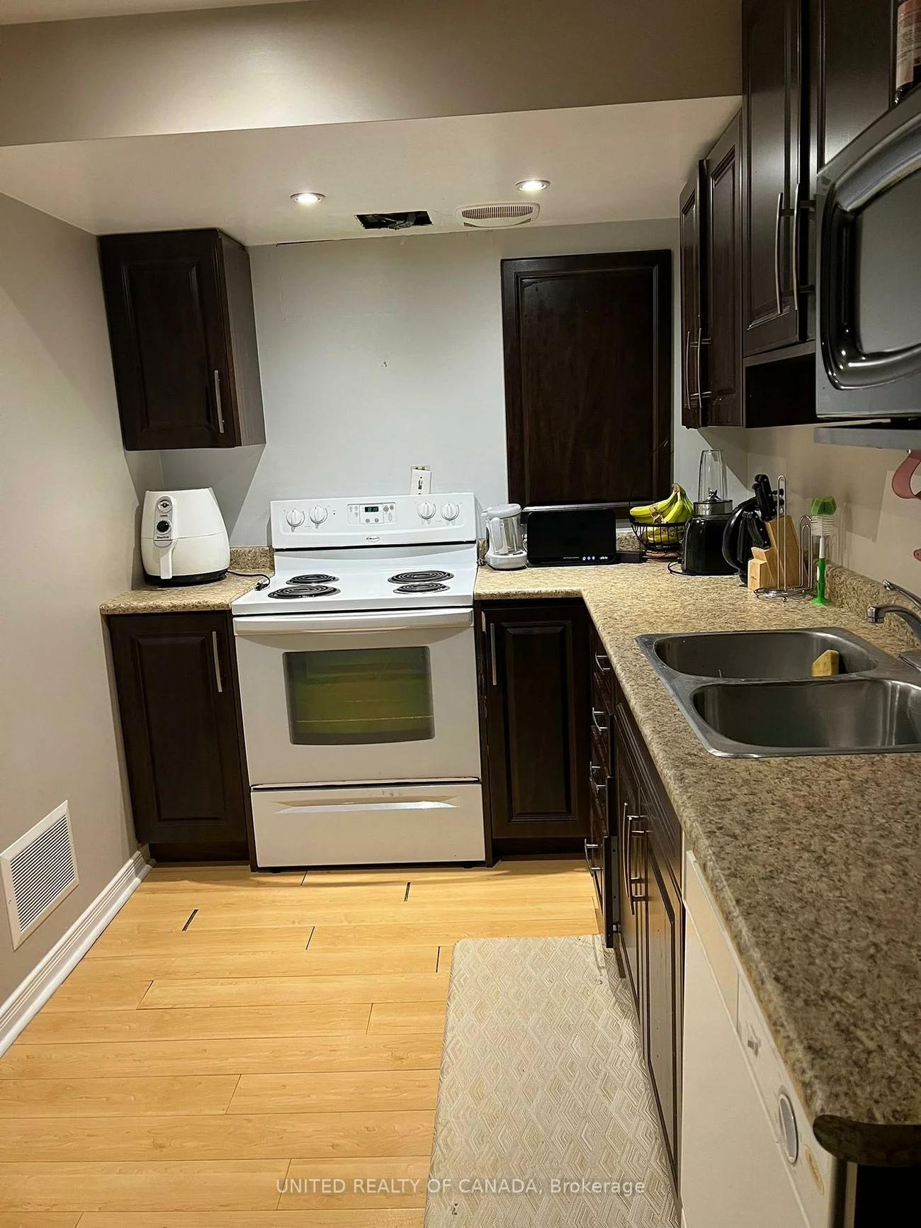 108, Maroon, Oak Ridges Lake Wilcox, Richmond Hill