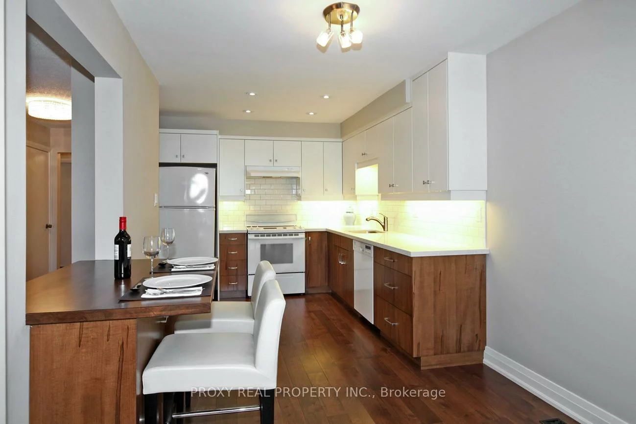 141, Castle Rock, North Richvale, Richmond Hill