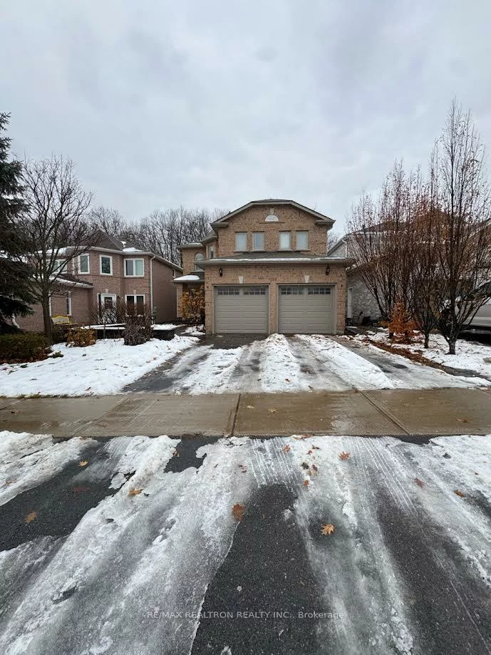 100, Larratt, Westbrook, Richmond Hill