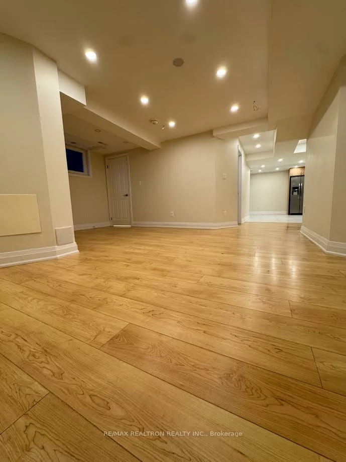 100, Larratt, Westbrook, Richmond Hill