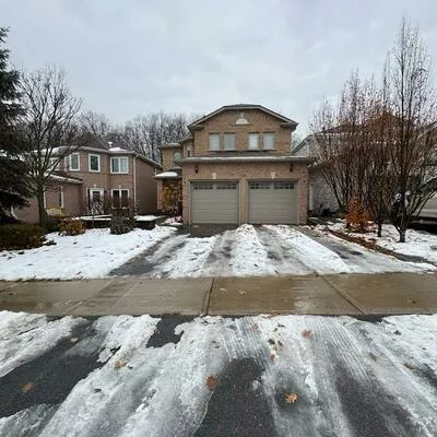 100, Larratt, Westbrook, Richmond Hill