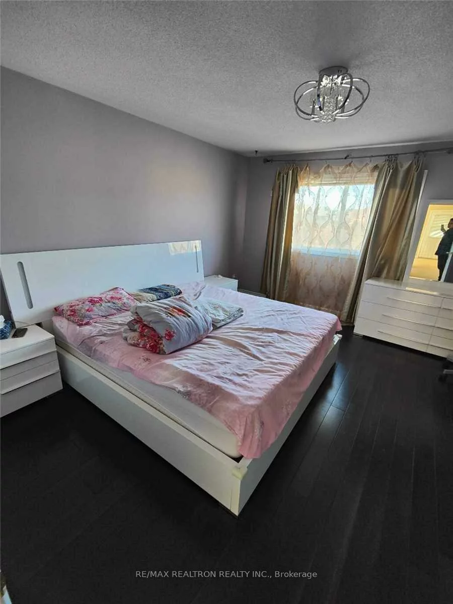 26, English Oak, Oak Ridges Lake Wilcox, Richmond Hill