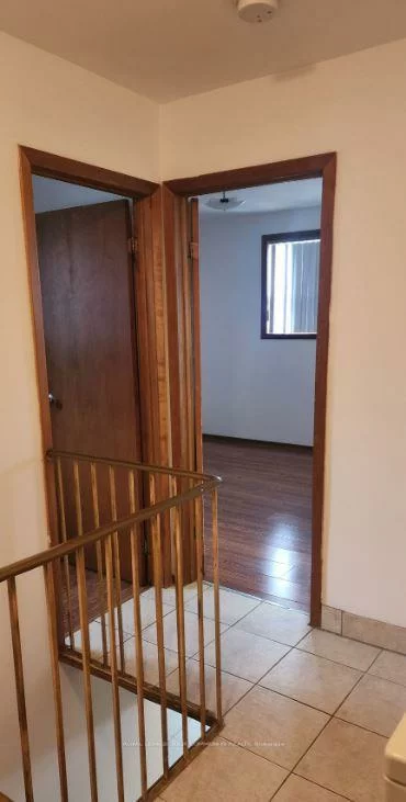 10088, Yonge, Mill Pond, Richmond Hill