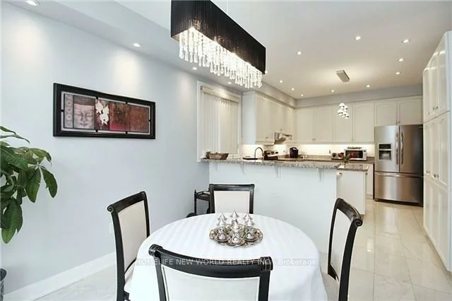 22, Newbridge, Oak Ridges, Richmond Hill