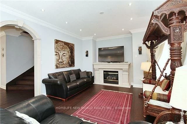 22, Newbridge, Oak Ridges, Richmond Hill