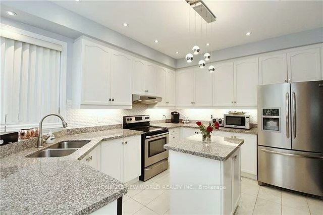 22, Newbridge, Oak Ridges, Richmond Hill