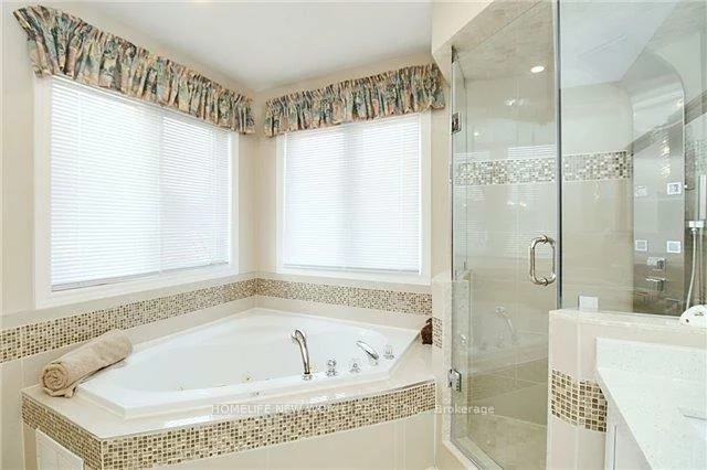 22, Newbridge, Oak Ridges, Richmond Hill