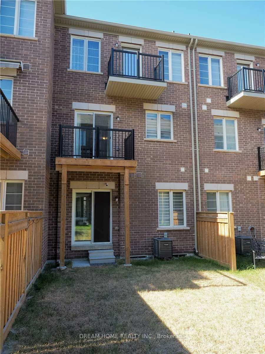 21, Globemaster, Oak Ridges, Richmond Hill