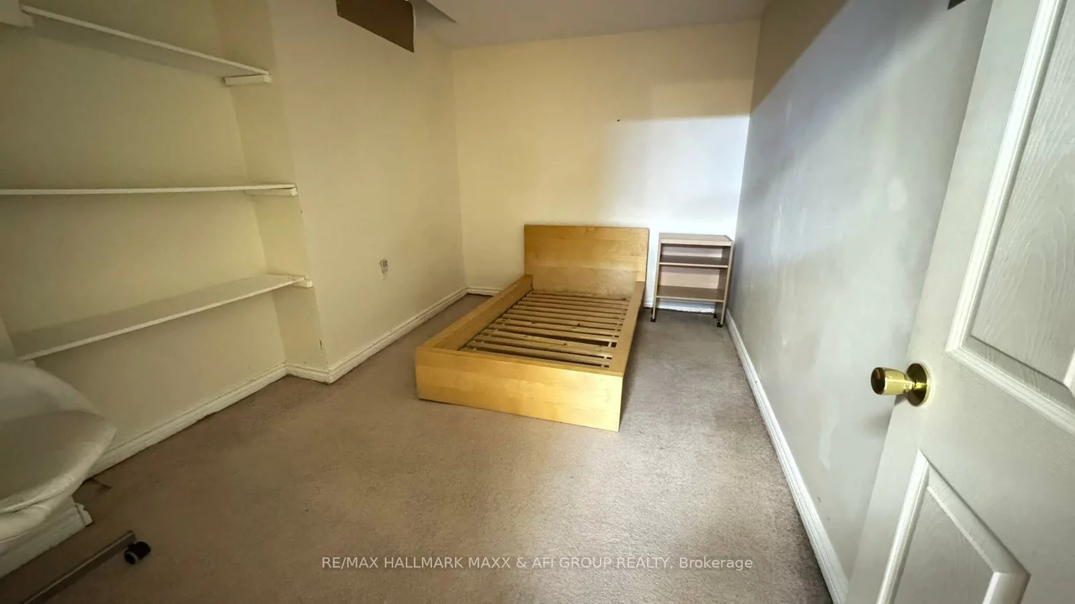 316, Valleymede, Doncrest, Richmond Hill