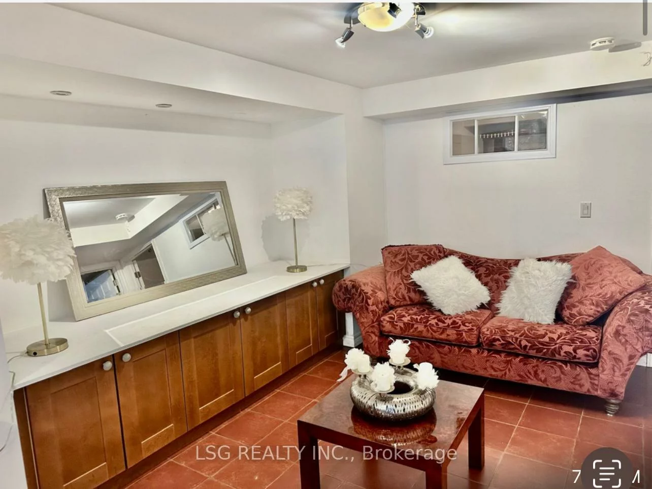 180, Estate Garden, Oak Ridges, Richmond Hill