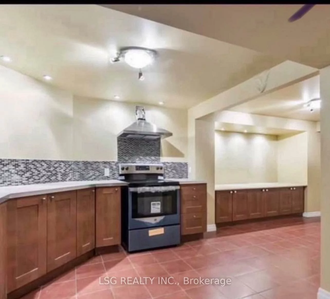 180, Estate Garden, Oak Ridges, Richmond Hill