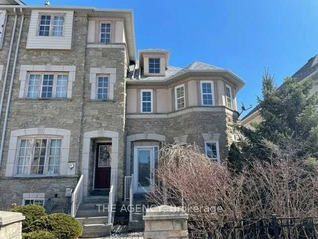 9031, Yonge, Langstaff, Richmond Hill