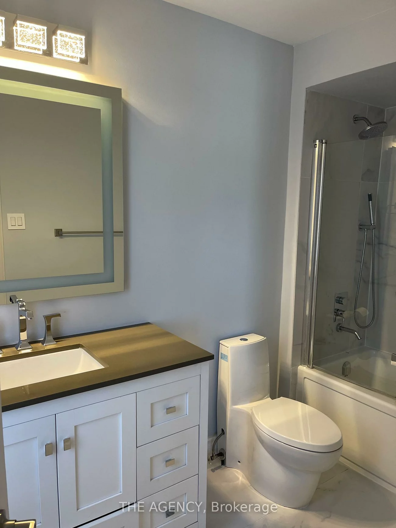 9031, Yonge, Langstaff, Richmond Hill