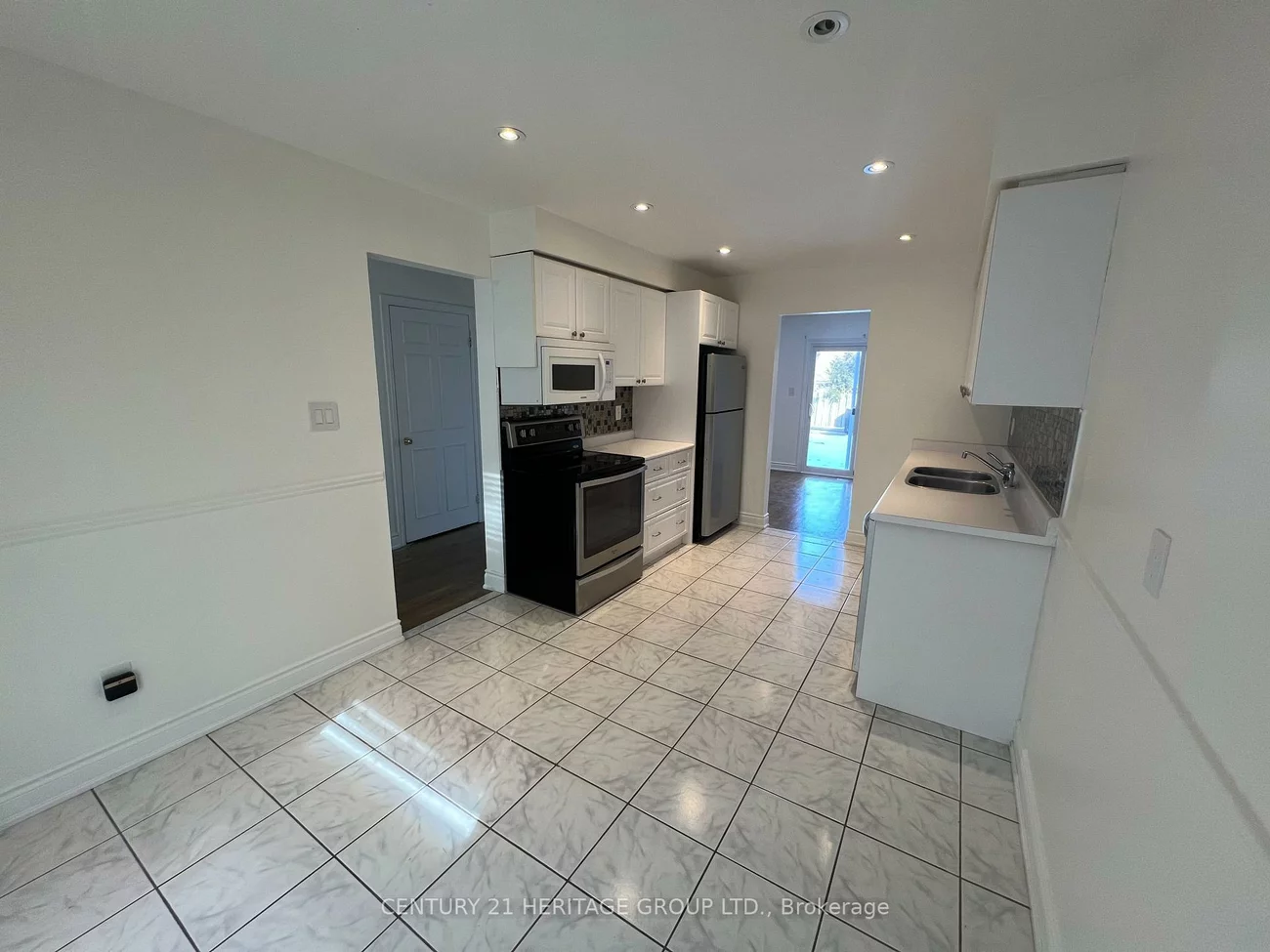 160, Don Head Village, North Richvale, Richmond Hill