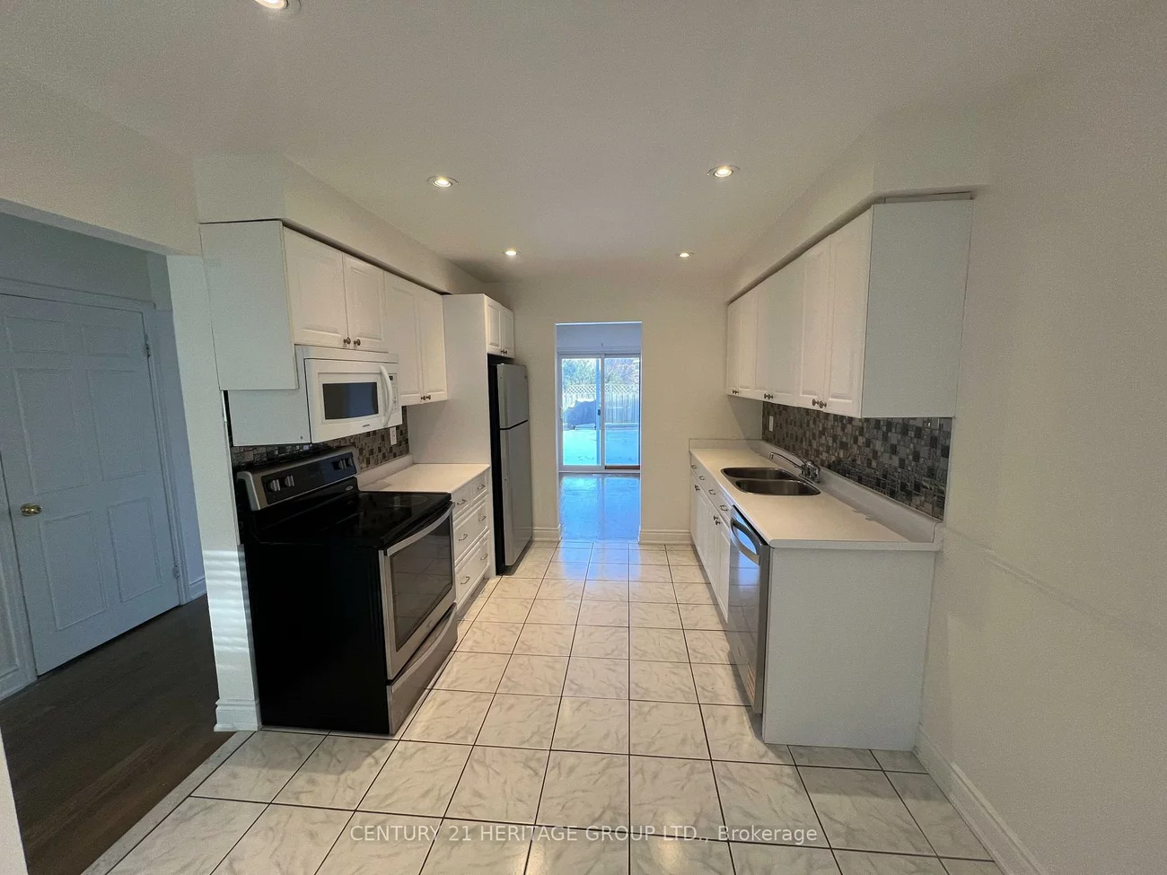 160, Don Head Village, North Richvale, Richmond Hill