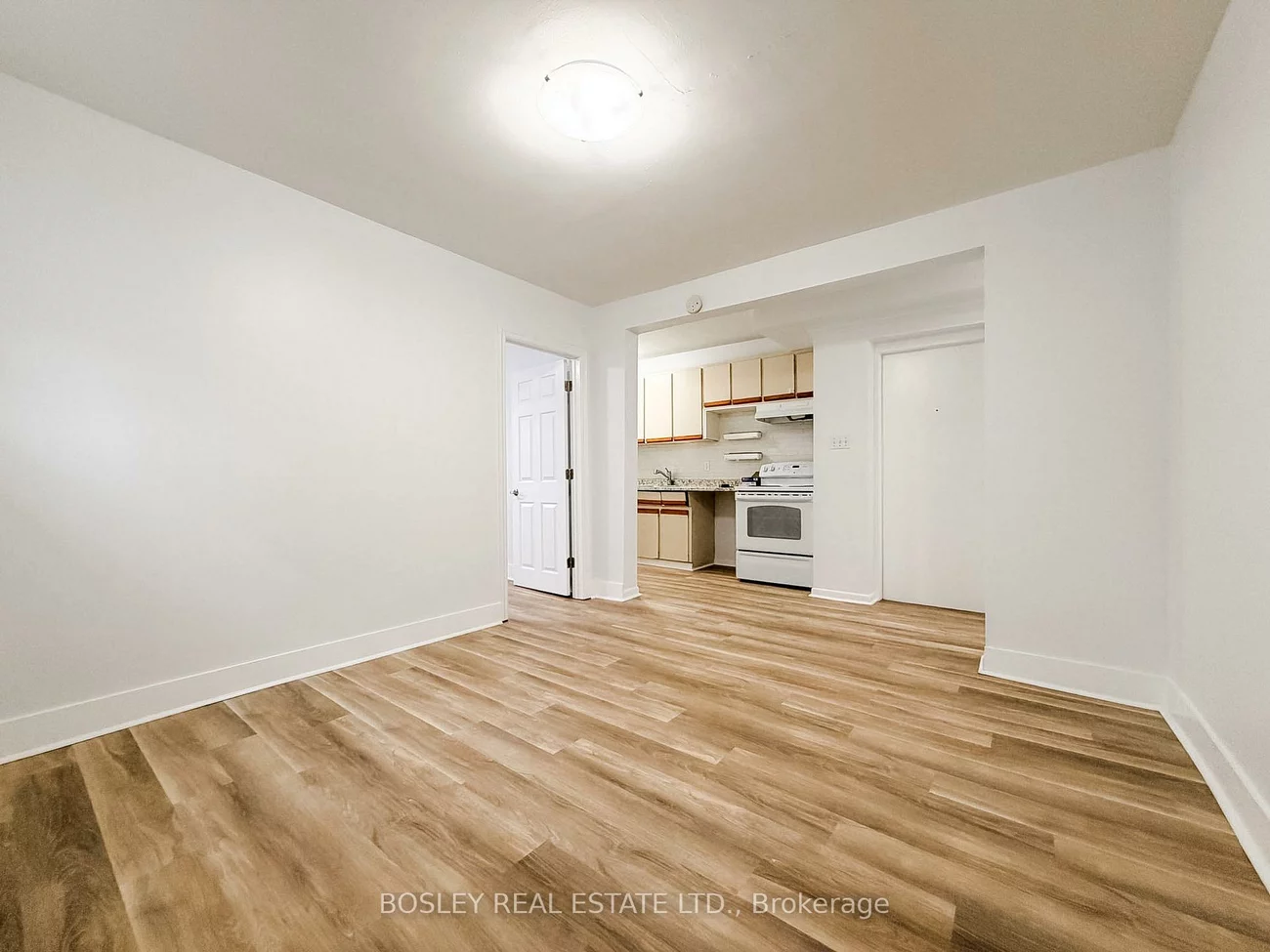 9928A, Bayview, Harding, Richmond Hill