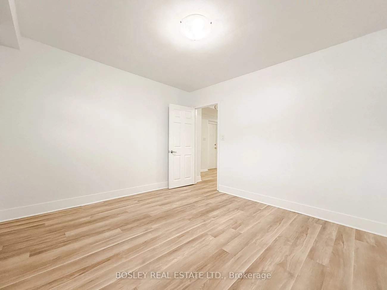 9928A, Bayview, Harding, Richmond Hill