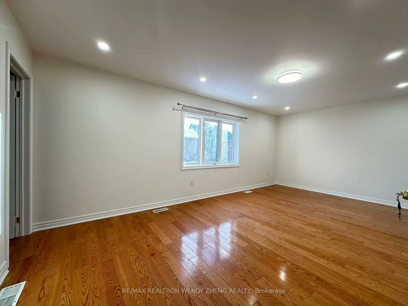 29, Libra, Rouge Woods, Richmond Hill