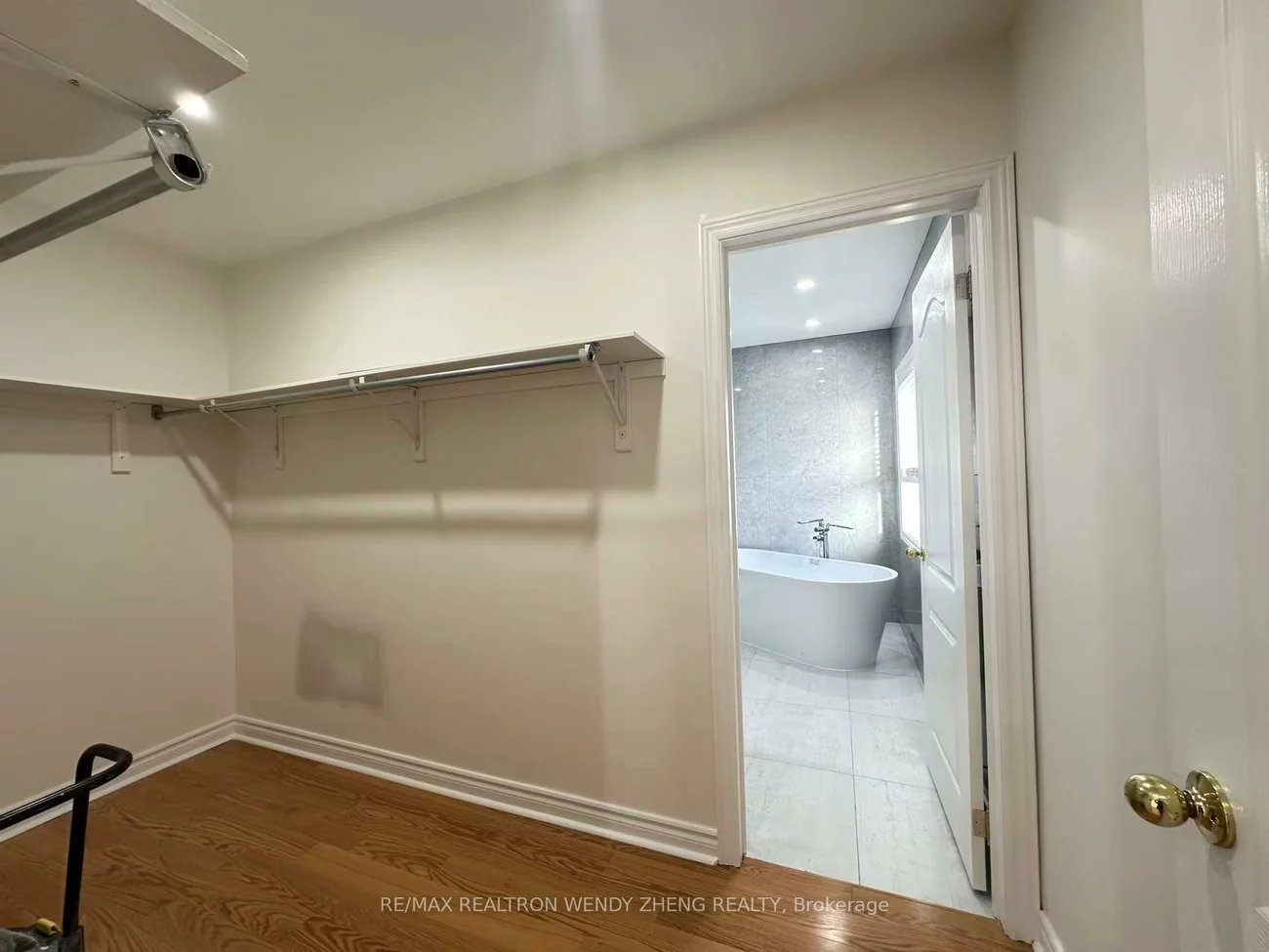 29, Libra, Rouge Woods, Richmond Hill