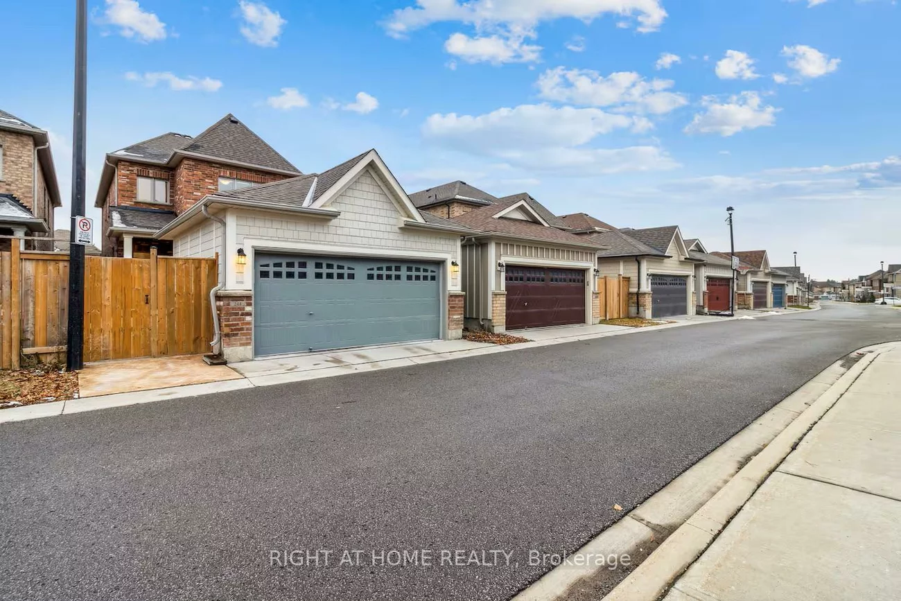 244, Paradelle, Oak Ridges Lake Wilcox, Richmond Hill