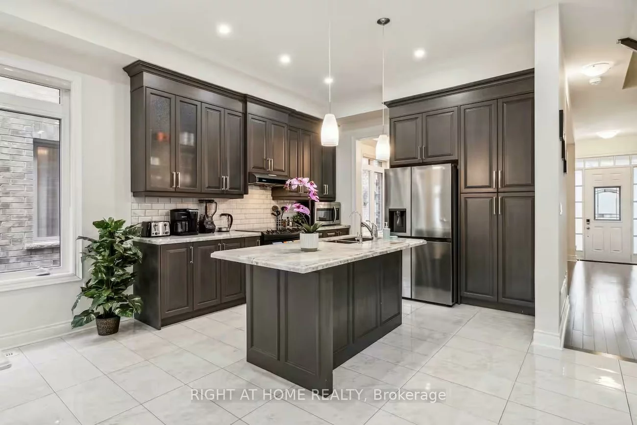 244, Paradelle, Oak Ridges Lake Wilcox, Richmond Hill