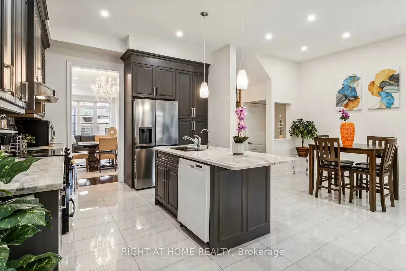 244, Paradelle, Oak Ridges Lake Wilcox, Richmond Hill