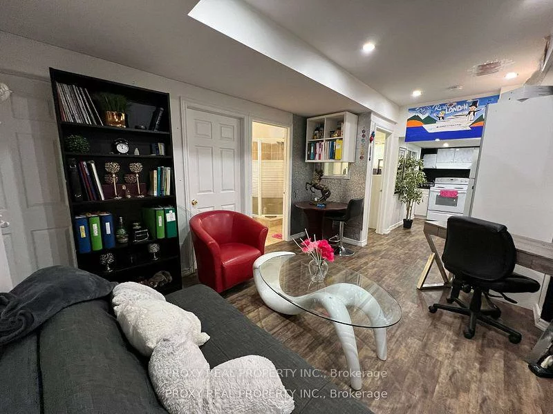 193, Selwyn, Jefferson, Richmond Hill