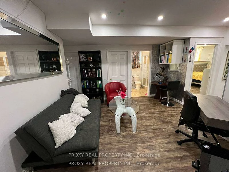 193, Selwyn, Jefferson, Richmond Hill