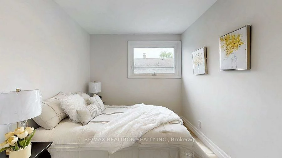 319, Taylor Mills, Crosby, Richmond Hill