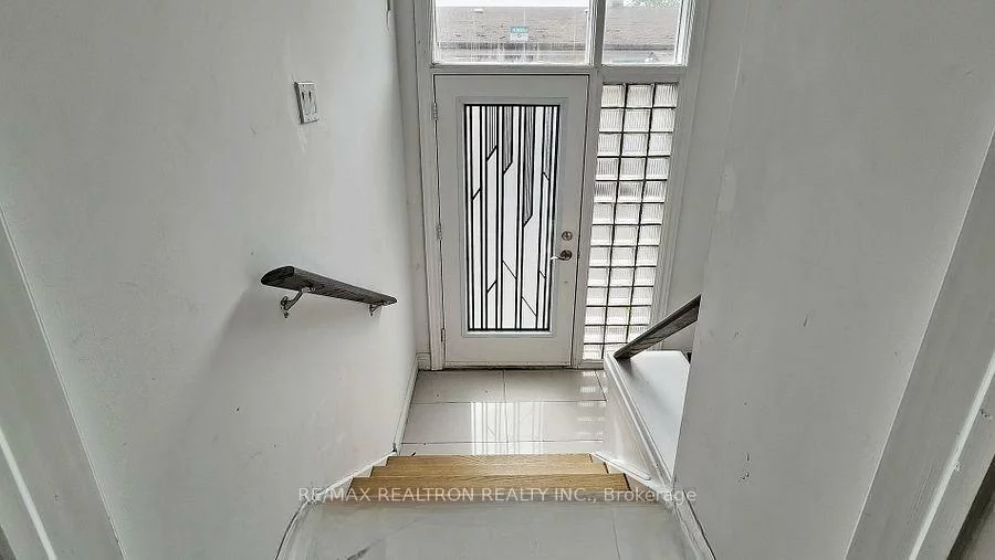 319, Taylor Mills, Crosby, Richmond Hill