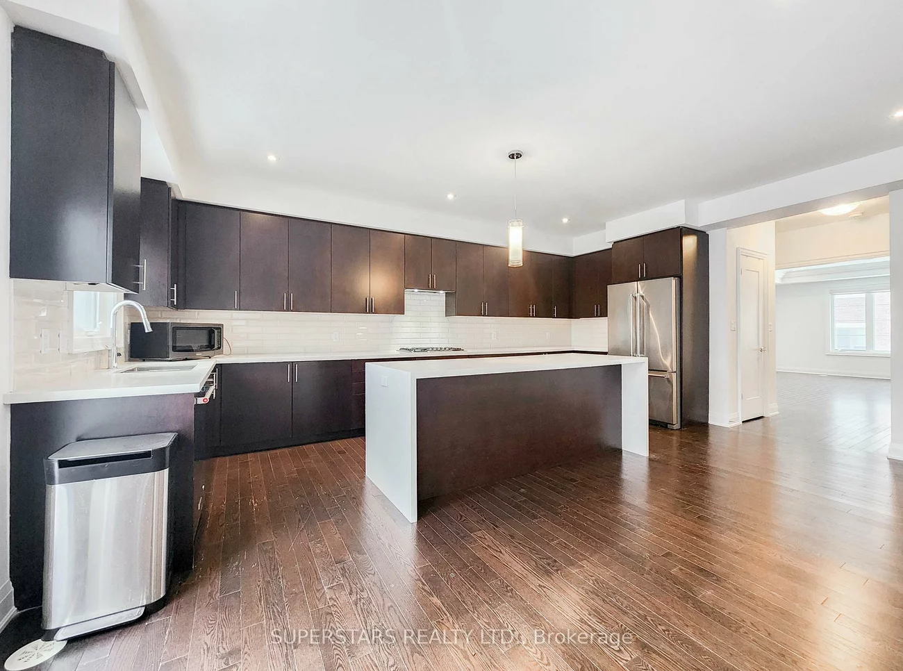 57, Divon, Bayview Hill, Richmond Hill