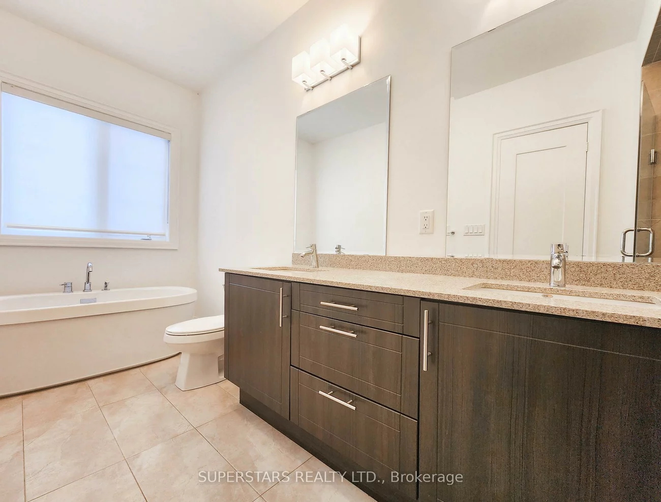 57, Divon, Bayview Hill, Richmond Hill