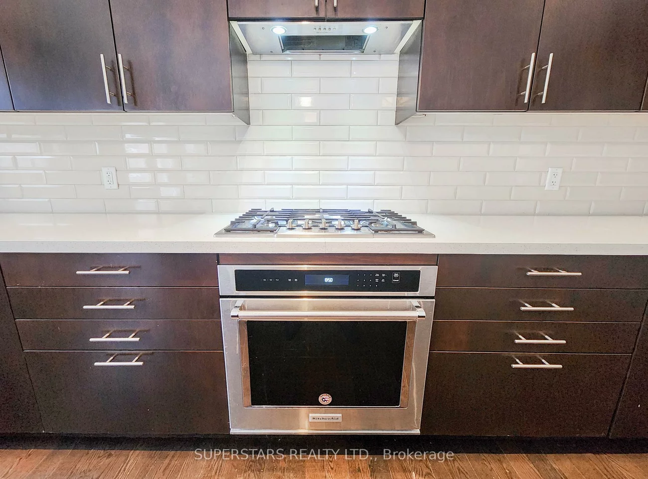 57, Divon, Bayview Hill, Richmond Hill