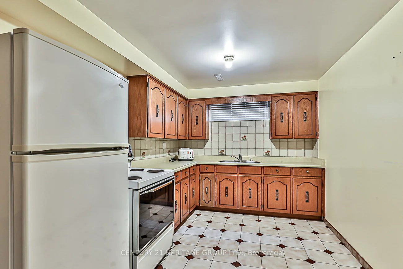 40, Weldrick, North Richvale, Richmond Hill