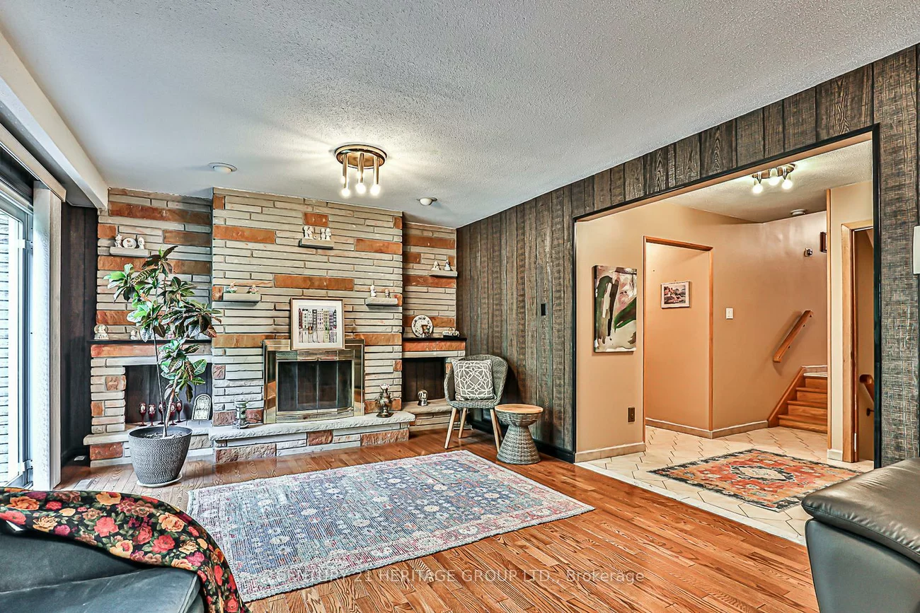 40, Weldrick, North Richvale, Richmond Hill