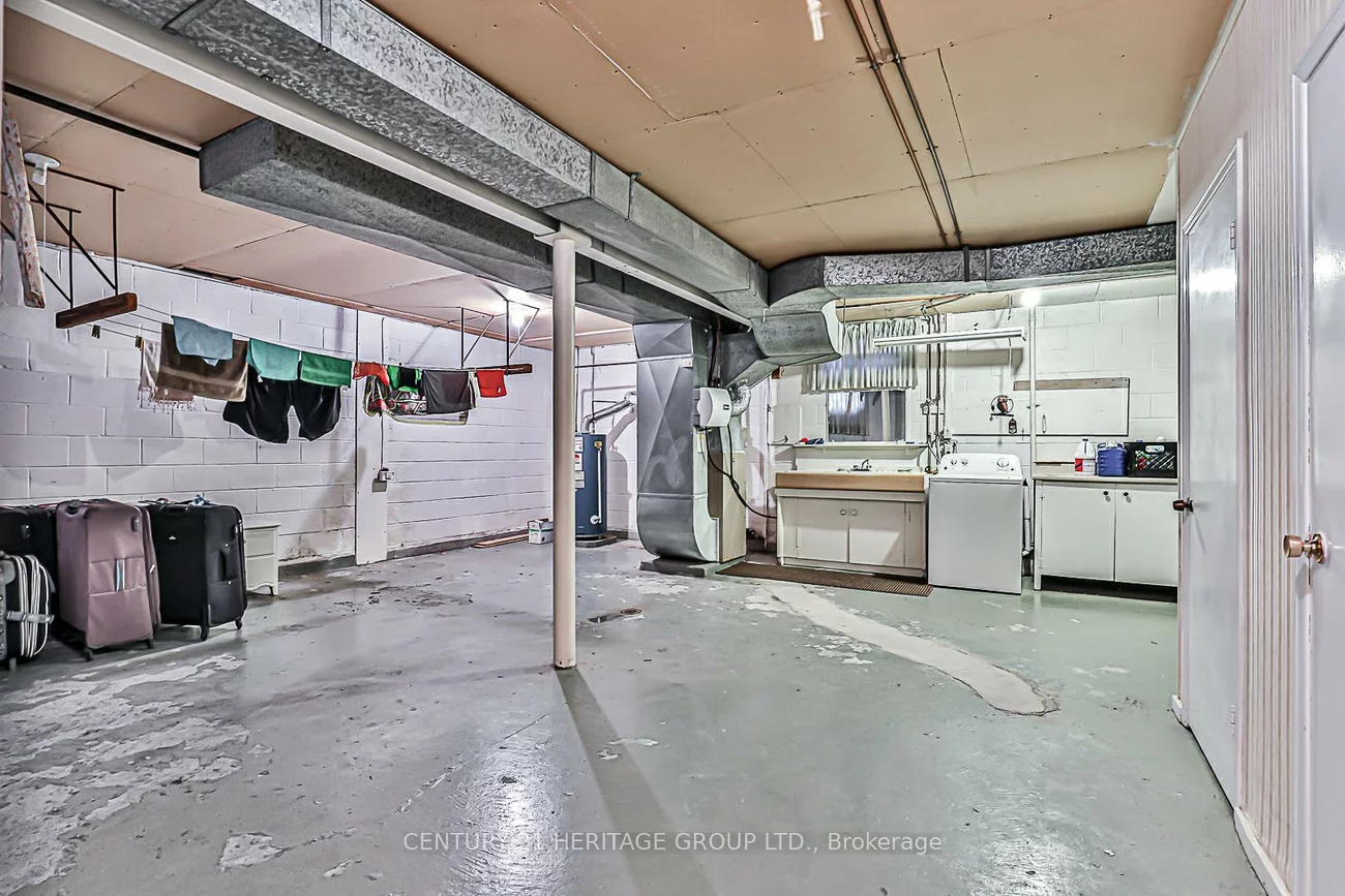 40, Weldrick, North Richvale, Richmond Hill