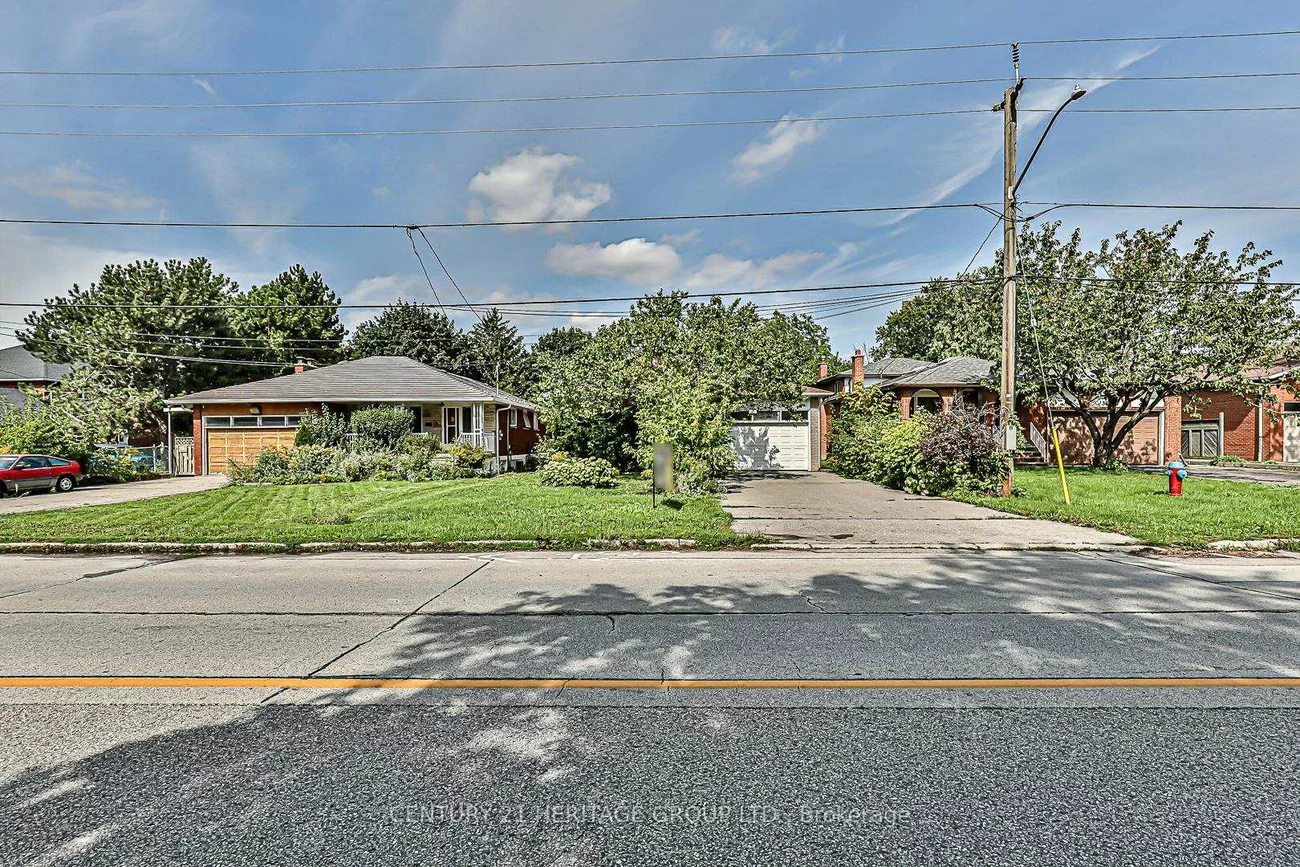 40, Weldrick, North Richvale, Richmond Hill