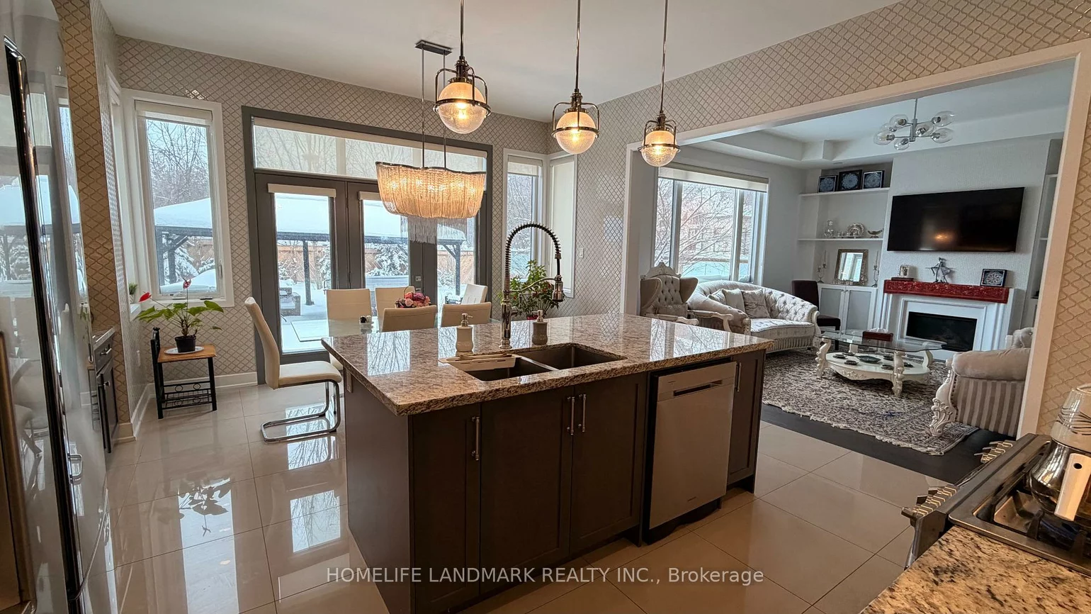 8, Kent Matthew, Oak Ridges, Richmond Hill