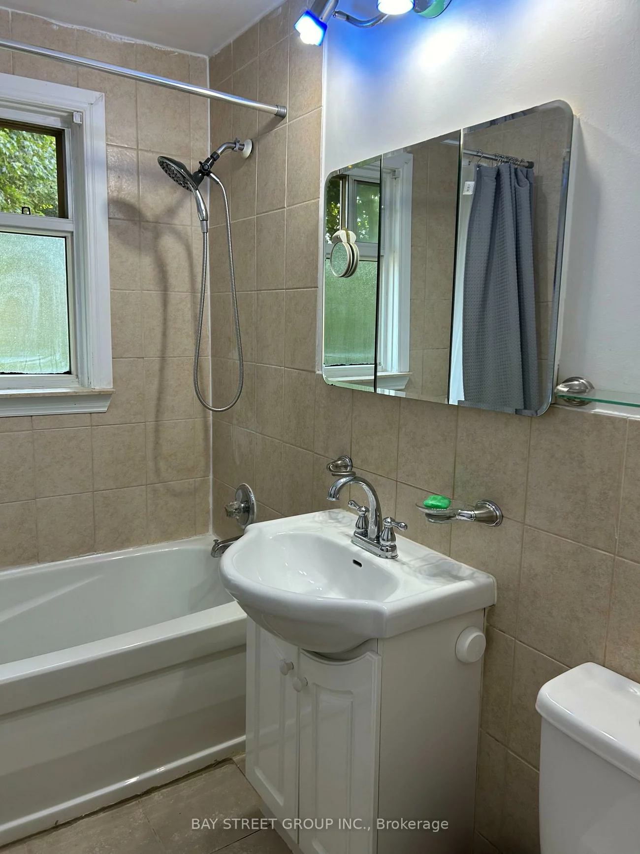 93, Cartier, Crosby, Richmond Hill