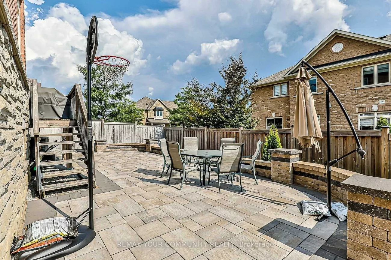 116, Sequin, Jefferson, Richmond Hill