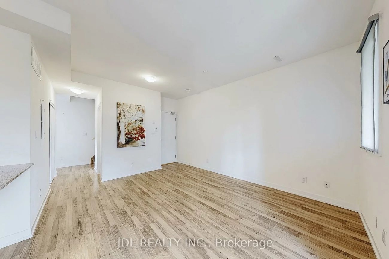 370, Red Maple, Langstaff, Richmond Hill